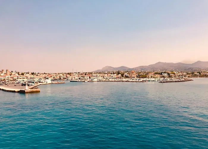 Fay\'S Home Aegina